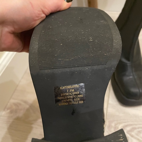 ⚡️SALE⚡️ Steve Madden Platform Ankle Boots - Picture 4 of 6